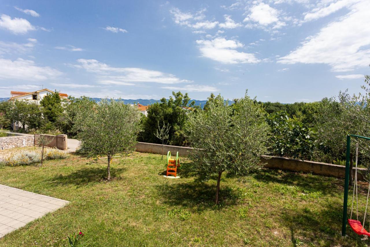 Apartments Katarina Шіло Екстер'єр фото