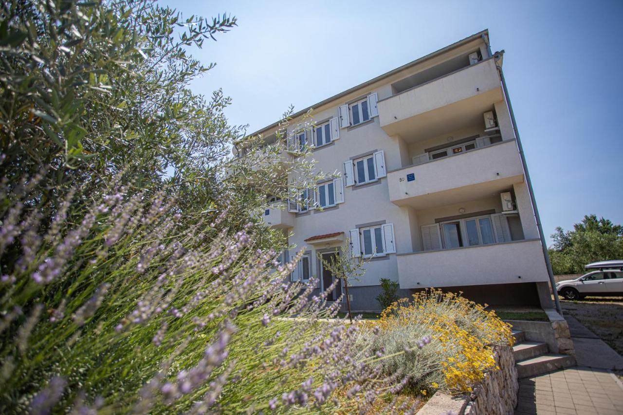 Apartments Katarina Шіло Екстер'єр фото