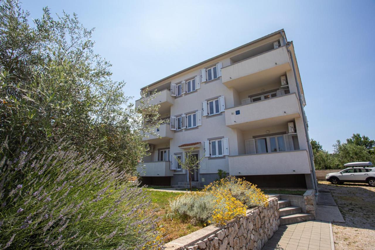 Apartments Katarina Шіло Екстер'єр фото