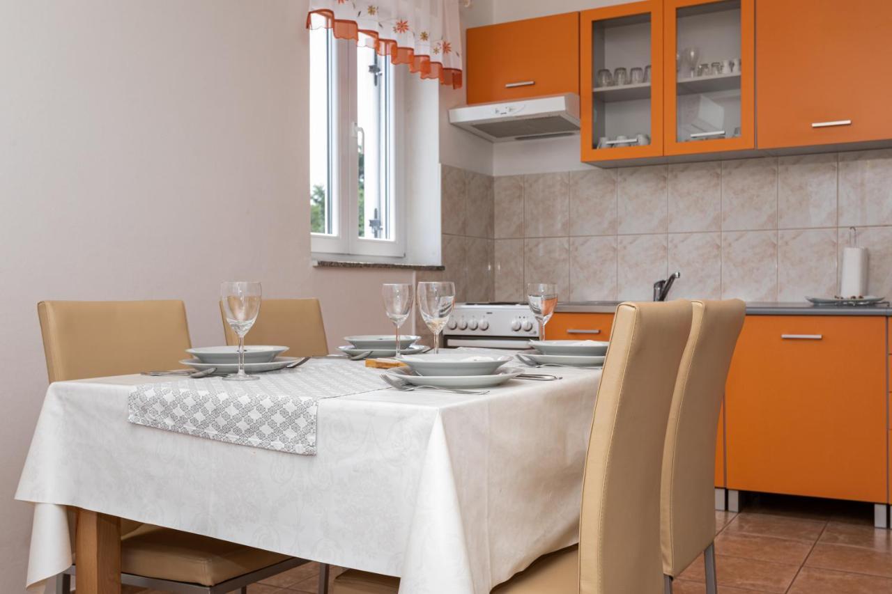 Apartments Katarina Шіло Екстер'єр фото
