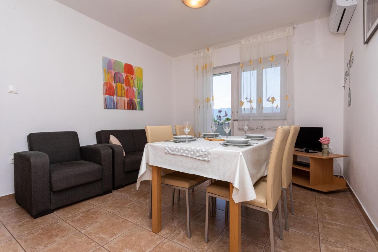 Apartments Katarina Шіло Екстер'єр фото