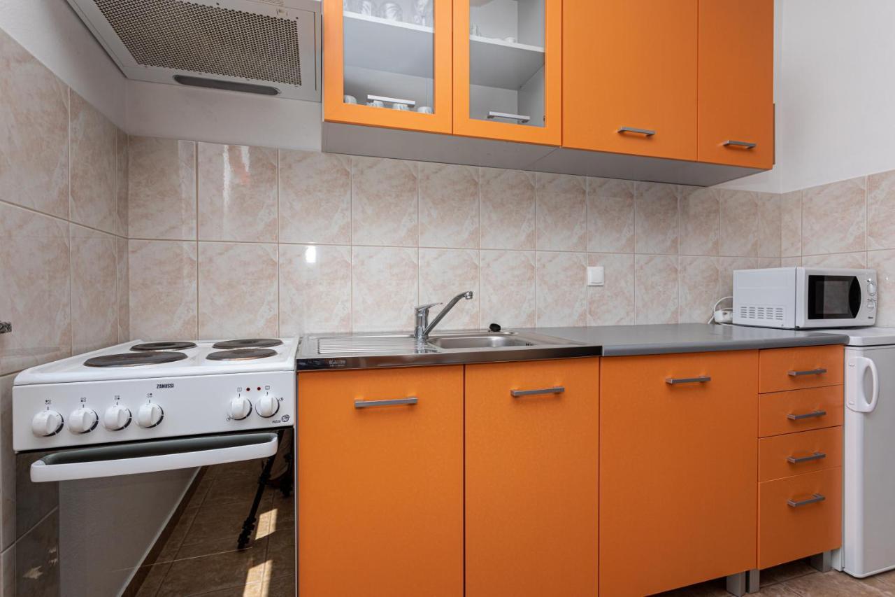 Apartments Katarina Шіло Екстер'єр фото
