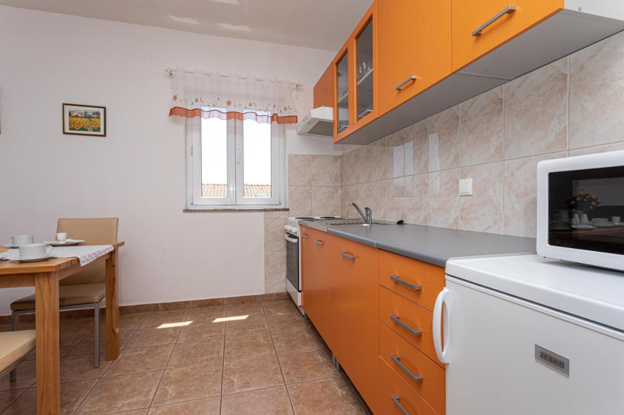 Apartments Katarina Шіло Екстер'єр фото