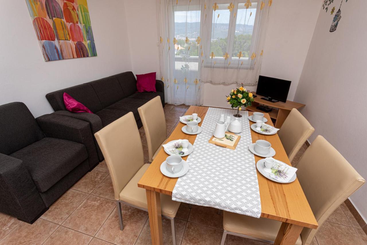 Apartments Katarina Шіло Екстер'єр фото