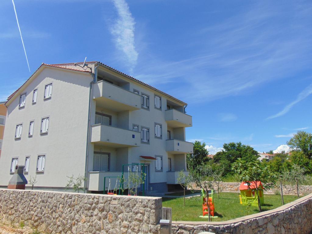 Apartments Katarina Шіло Екстер'єр фото