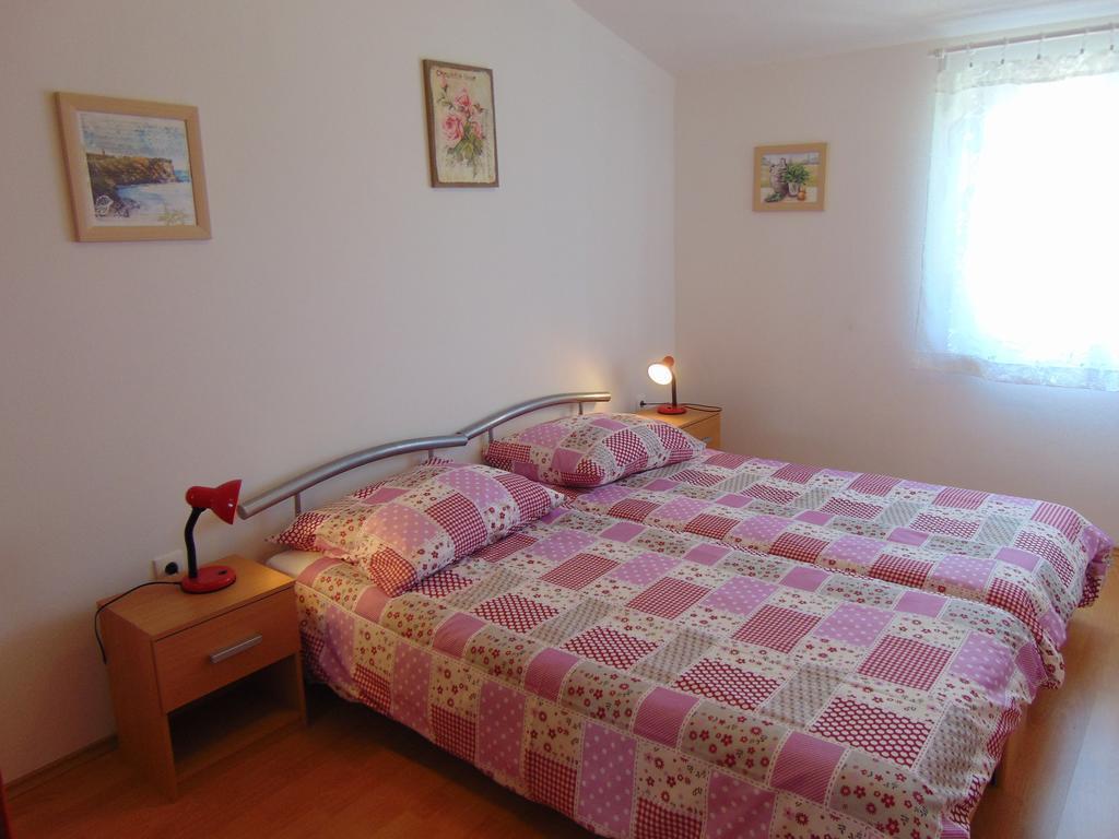 Apartments Katarina Шіло Екстер'єр фото